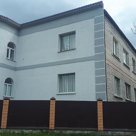 Окремі Номери В Гостьовому Будинку Типу Guest House 克洛佩夫尼茨基 外观 照片