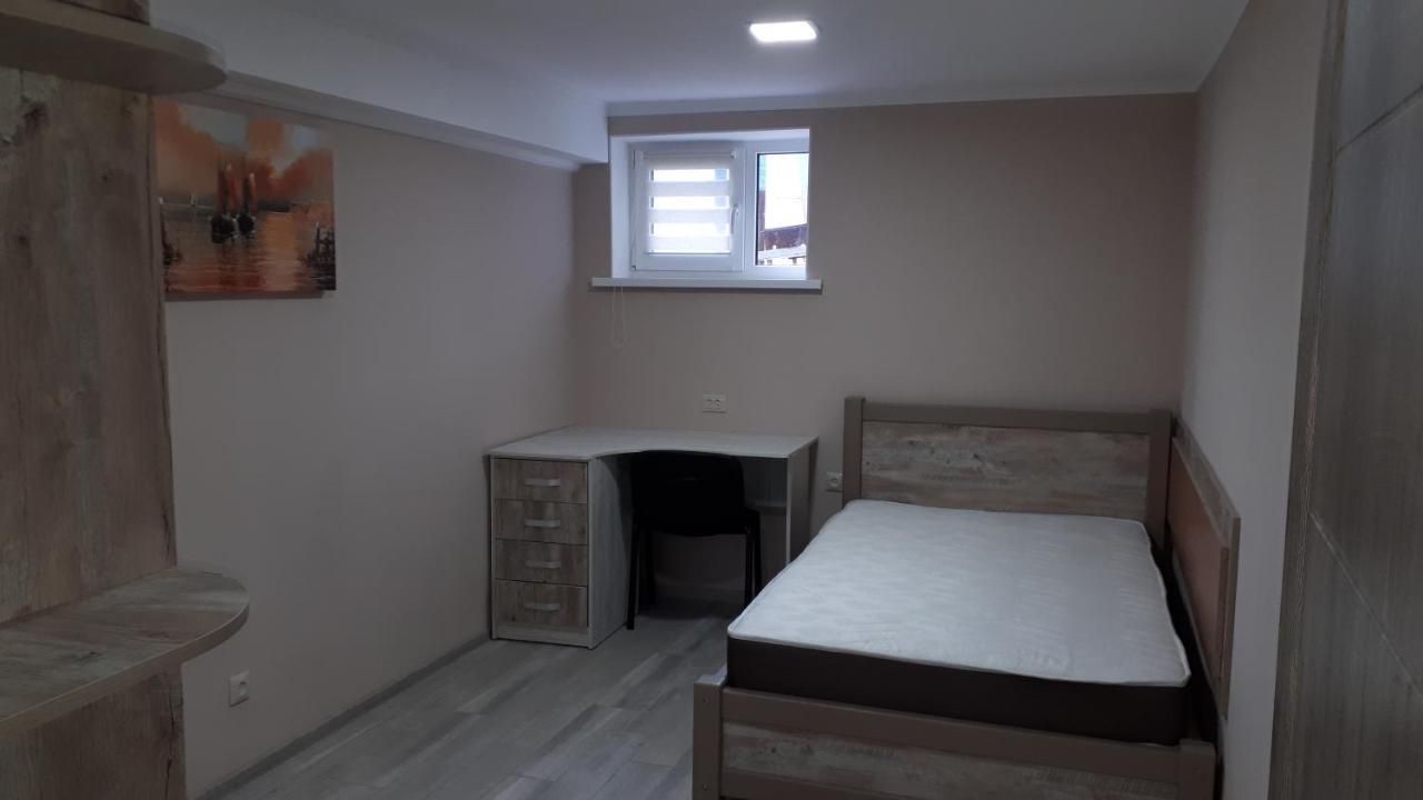 Окремі Номери В Гостьовому Будинку Типу Guest House 克洛佩夫尼茨基 外观 照片