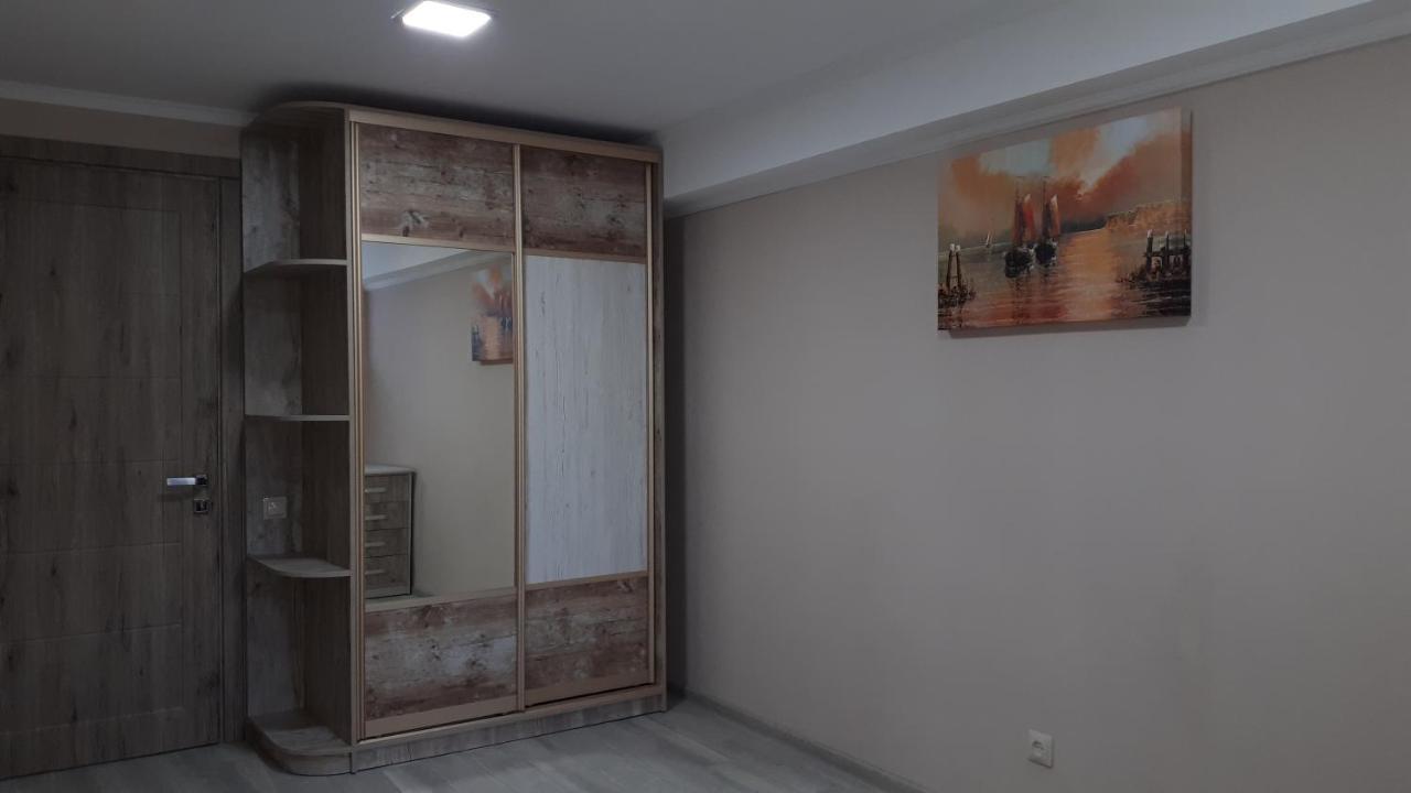 Окремі Номери В Гостьовому Будинку Типу Guest House 克洛佩夫尼茨基 外观 照片