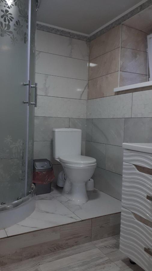 Окремі Номери В Гостьовому Будинку Типу Guest House 克洛佩夫尼茨基 外观 照片