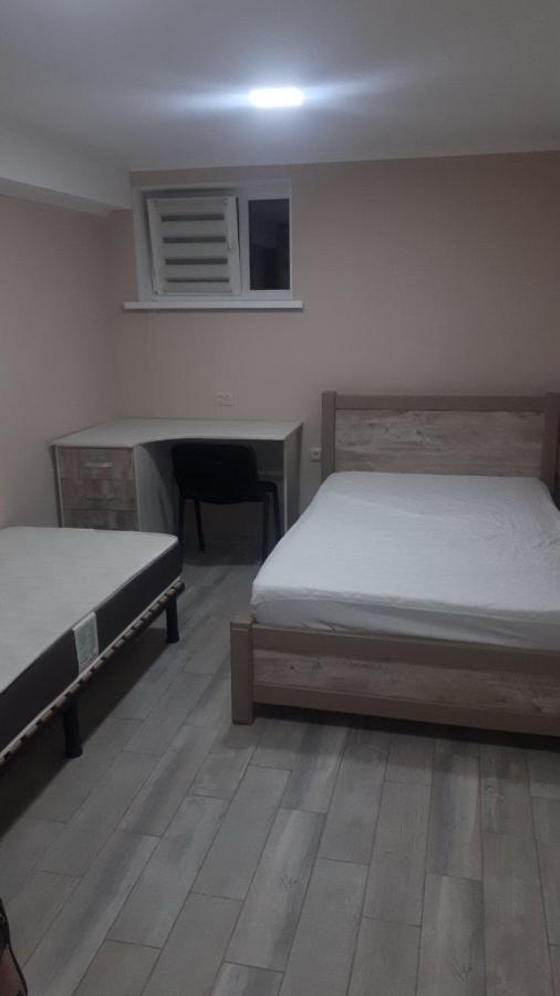 Окремі Номери В Гостьовому Будинку Типу Guest House 克洛佩夫尼茨基 外观 照片