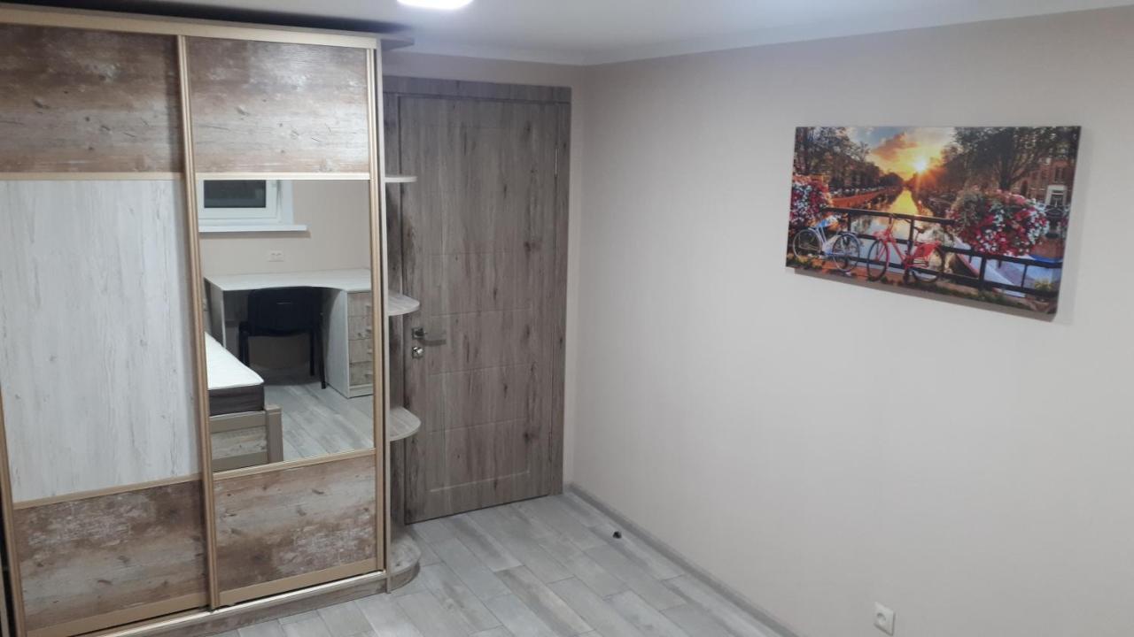 Окремі Номери В Гостьовому Будинку Типу Guest House 克洛佩夫尼茨基 外观 照片