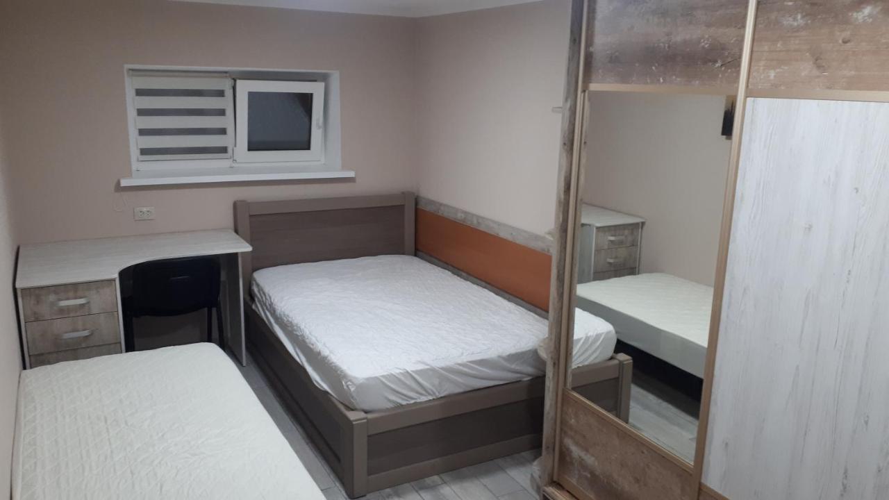 Окремі Номери В Гостьовому Будинку Типу Guest House 克洛佩夫尼茨基 外观 照片